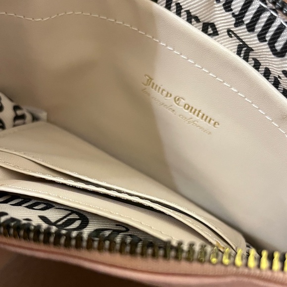 Juicy Couture Light Pink Heart Accent Wristlet - Picture 4 of 5